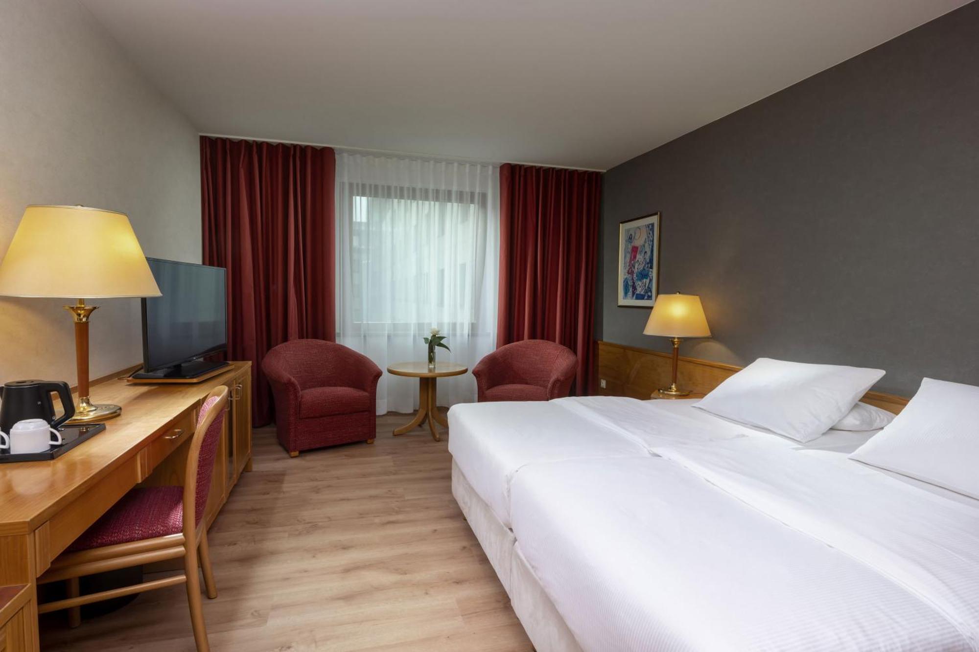 Maritim Hotel Magdeburg Exterior foto